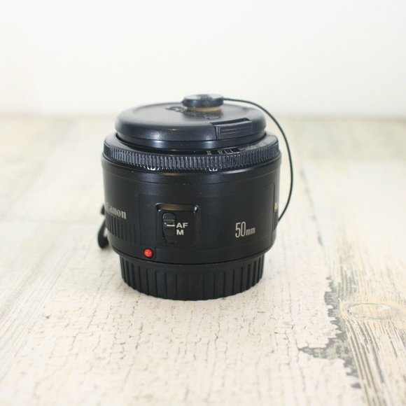 Canon EF 50mm f/1.8 II AF Standard Prime Lens with Caps